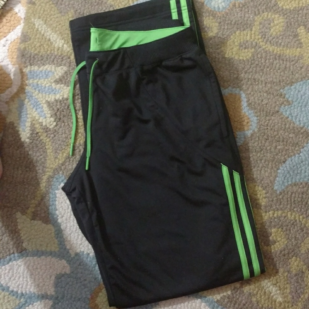 Adidas Essential Regular fit tricot pants